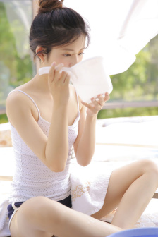 北原里英